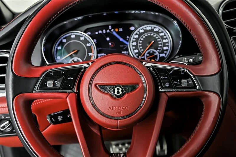 2017 Bentley Bentayga - Image 27 of 31