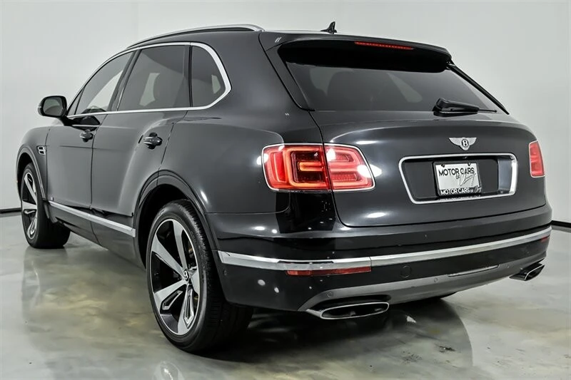2017 Bentley Bentayga - Image 7 of 31