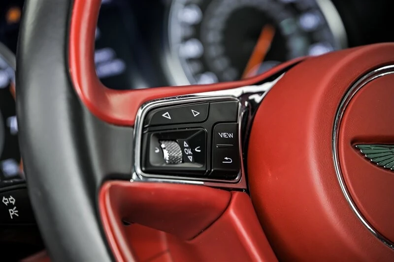 2017 Bentley Bentayga - Image 23 of 31