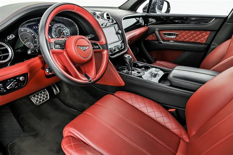 2017 Bentley Bentayga - Image 16 of 31