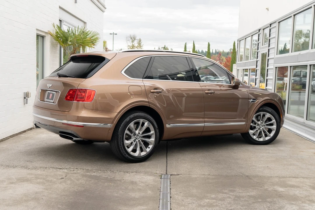 2017 Bentley Bentayga - Image 6 of 21
