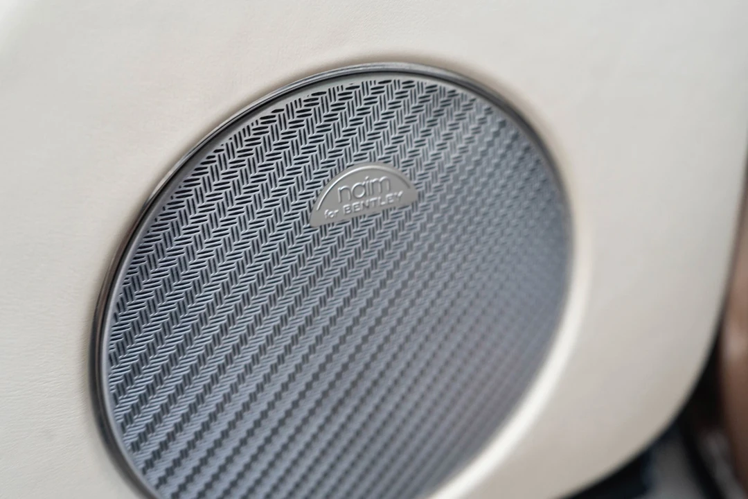 2017 Bentley Bentayga - Image 13 of 21