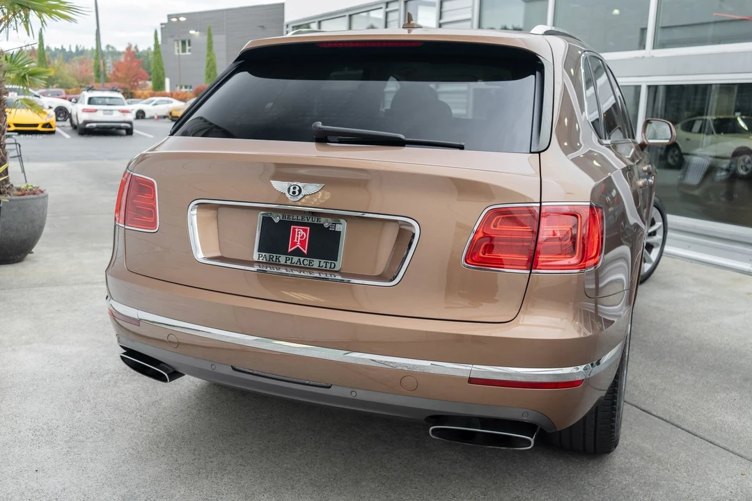 2017 Bentley Bentayga - Image 5 of 21
