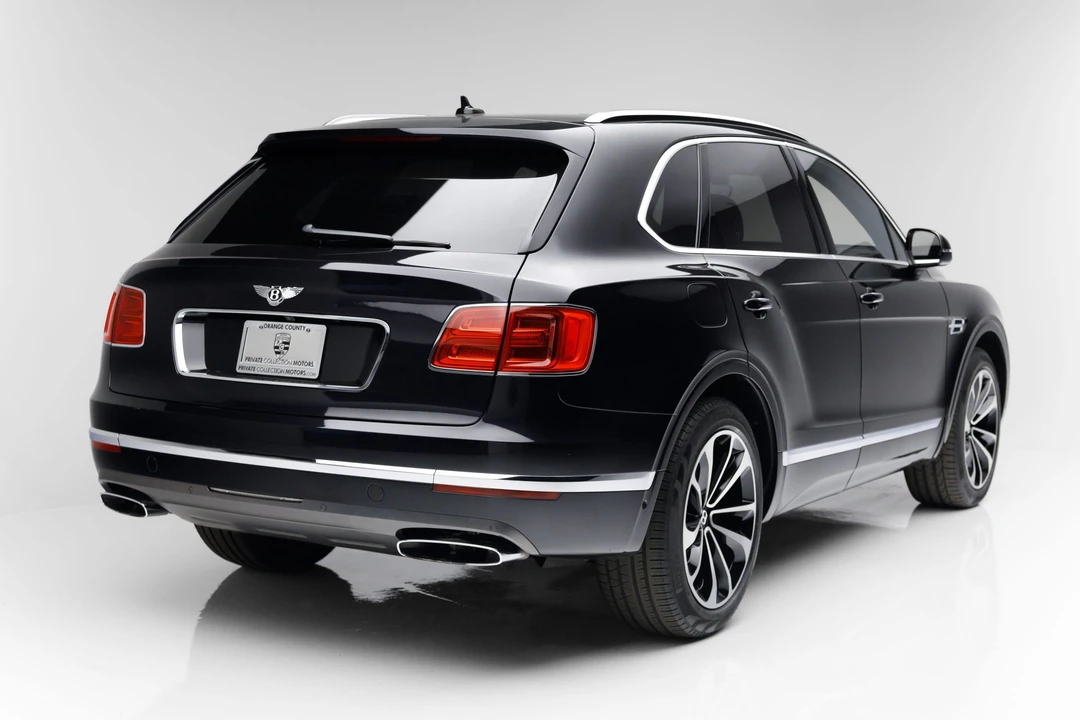 2017 Bentley Bentayga - Image 7 of 31