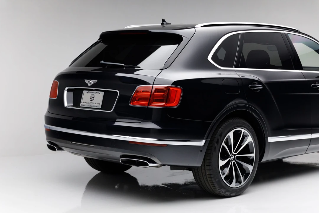 2017 Bentley Bentayga - Image 23 of 31