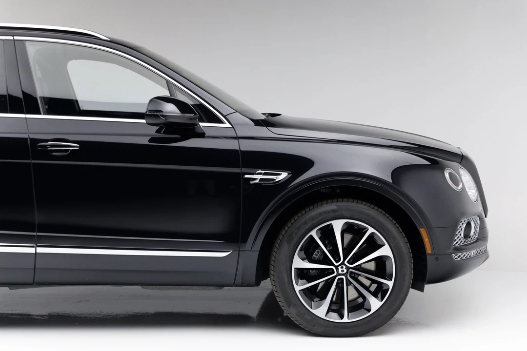 2017 Bentley Bentayga - Image 15 of 31