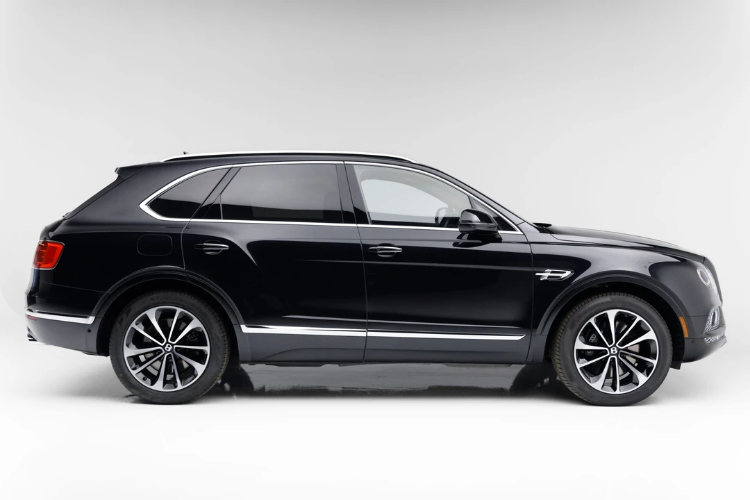 2017 Bentley Bentayga - Image 10 of 31
