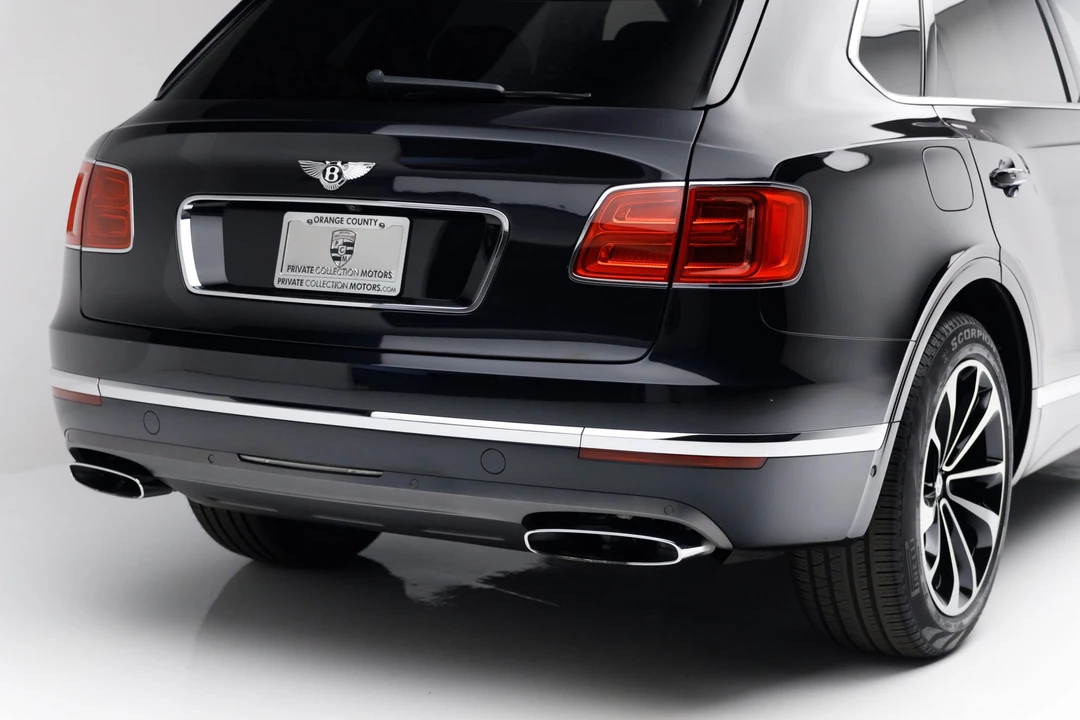 2017 Bentley Bentayga - Image 21 of 31