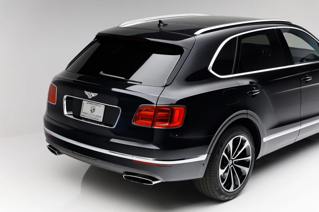 2017 Bentley Bentayga - Image 22 of 31
