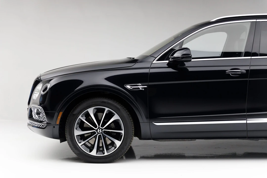 2017 Bentley Bentayga - Image 12 of 31