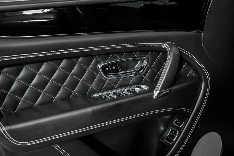 2017 Bentley Bentayga - Image 14 of 21
