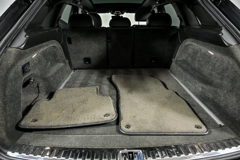 2017 Bentley Bentayga - Image 12 of 21