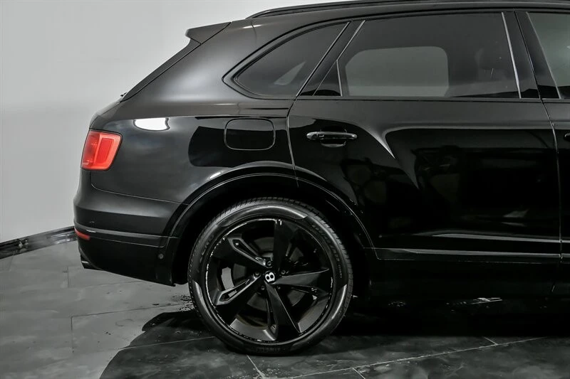 2017 Bentley Bentayga - Image 10 of 21