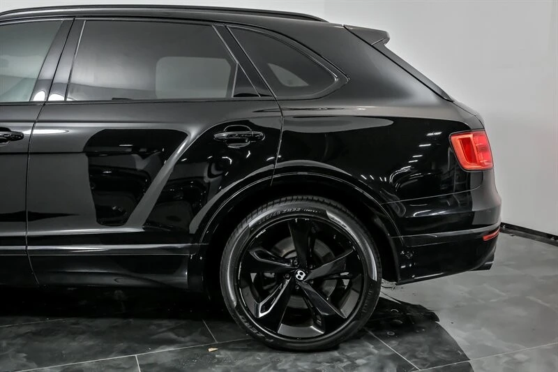 2017 Bentley Bentayga - Image 6 of 21
