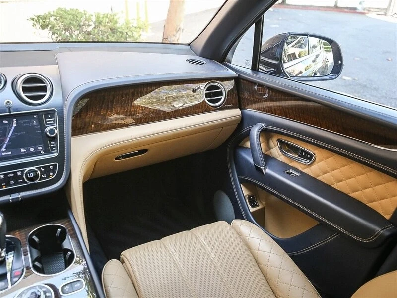 2017 Bentley Bentayga - Image 21 of 21