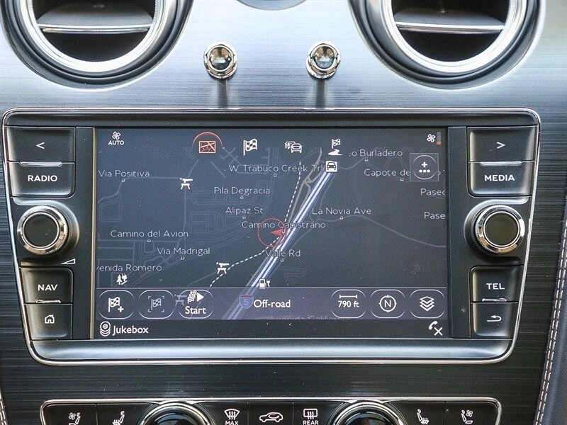 2017 Bentley Bentayga - Image 18 of 21
