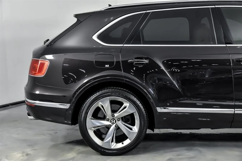 2017 Bentley Bentayga - Image 12 of 21