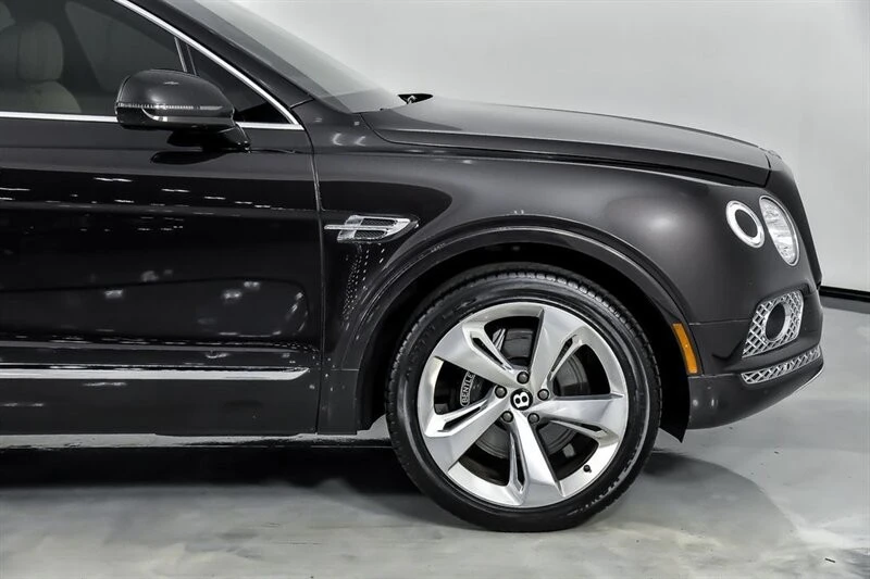 2017 Bentley Bentayga - Image 14 of 21