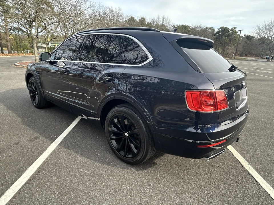 2017 Bentley Bentayga - Image 22 of 31