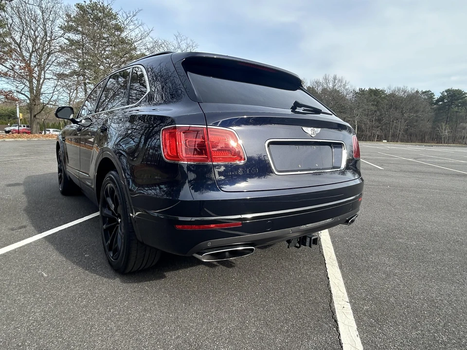2017 Bentley Bentayga - Image 20 of 31