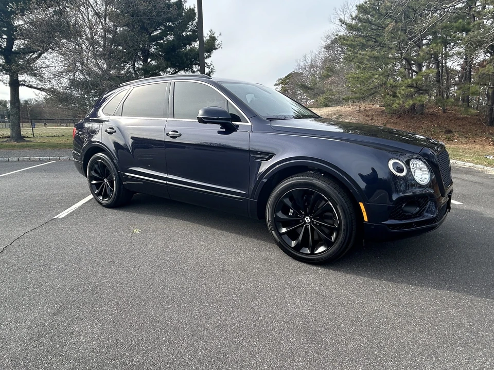 2017 Bentley Bentayga - Image 11 of 31
