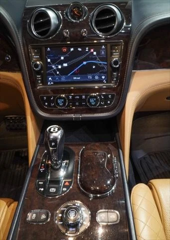 2017 Bentley Bentayga - Image 16 of 21