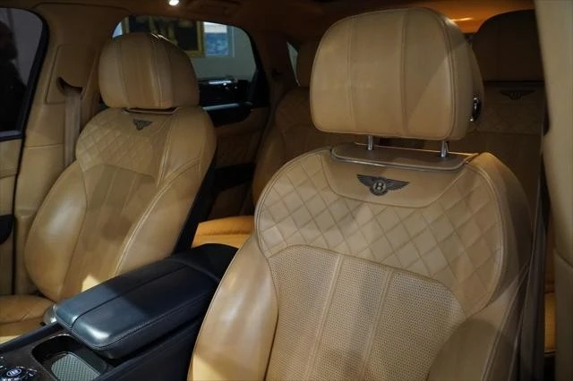 2017 Bentley Bentayga - Image 13 of 21