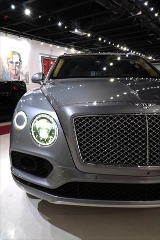 2017 Bentley Bentayga - Image 9 of 21