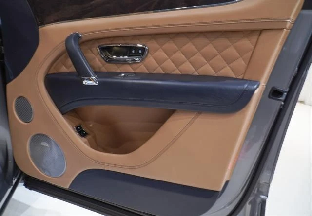 2017 Bentley Bentayga - Image 20 of 21