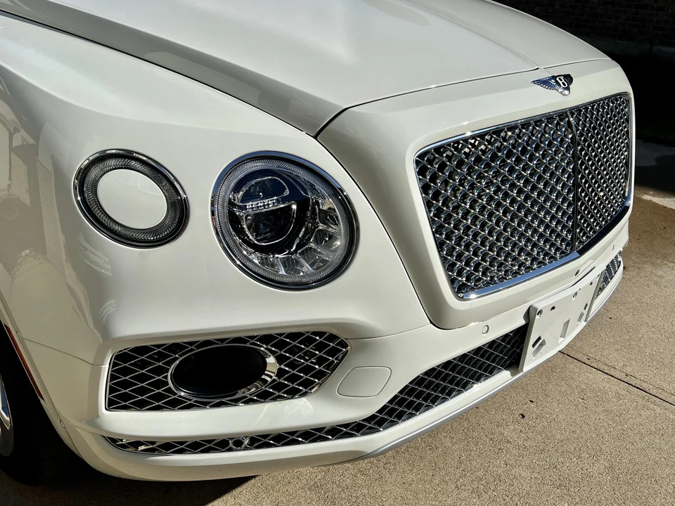 2017 Bentley Bentayga - Image 18 of 31