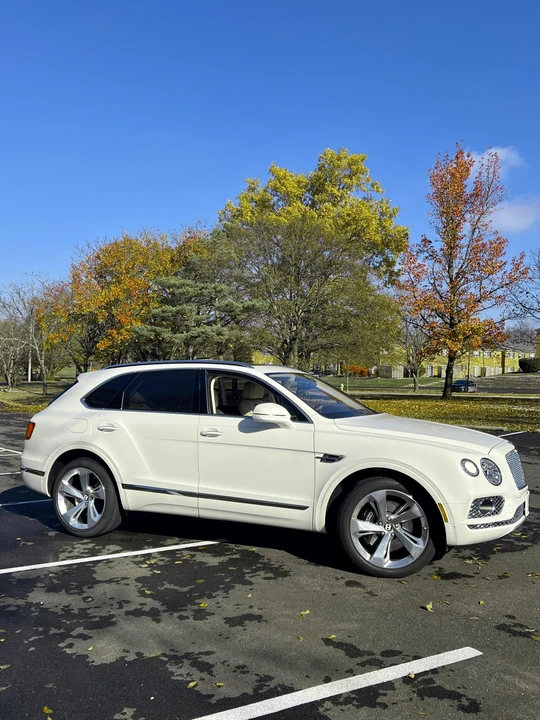 2017 Bentley Bentayga - Image 6 of 31