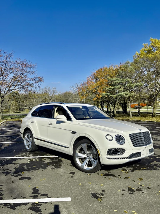 2017 Bentley Bentayga - Image 5 of 31
