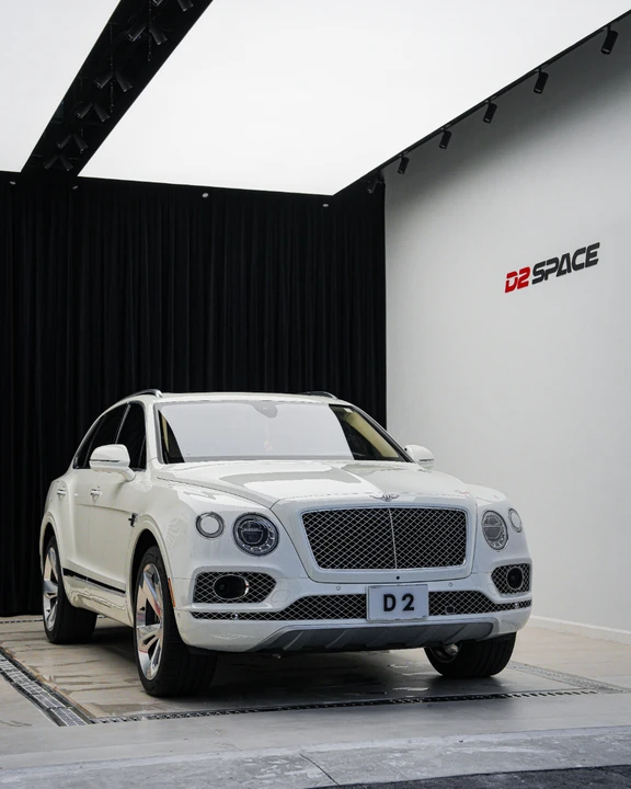 2017 Bentley Bentayga - Image 7 of 31