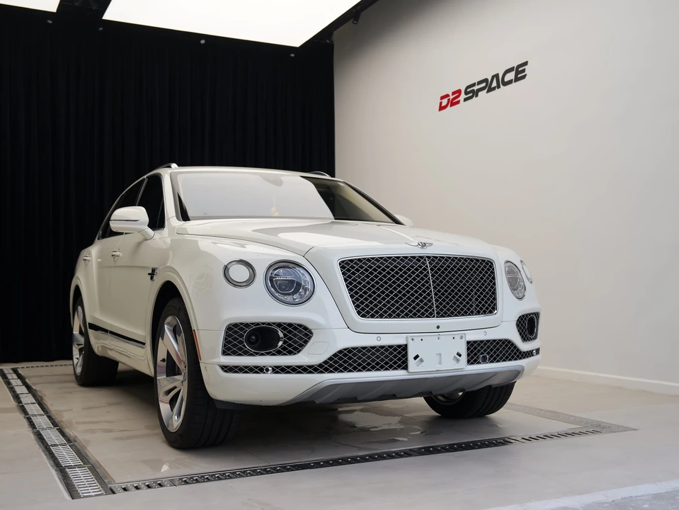 2017 Bentley Bentayga - Image 9 of 31
