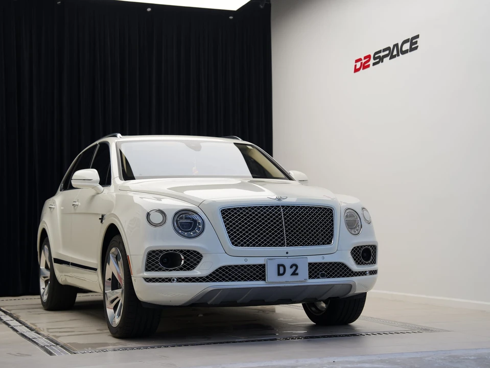 2017 Bentley Bentayga - Image 10 of 31