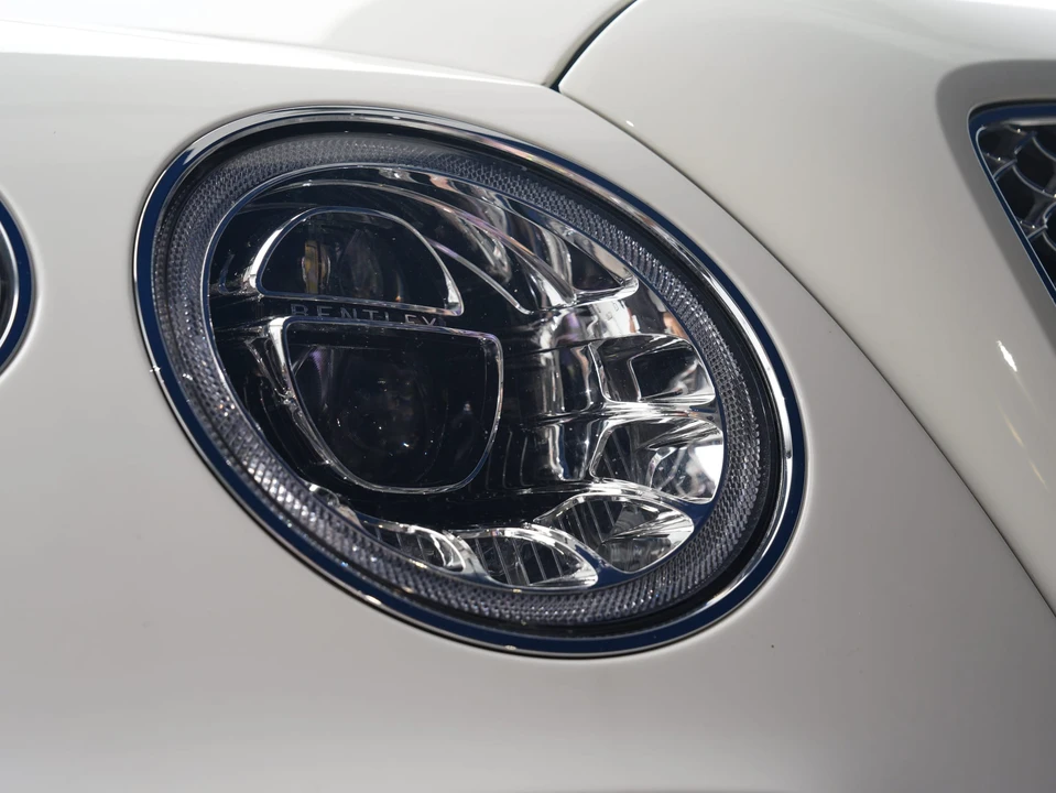 2017 Bentley Bentayga - Image 31 of 31