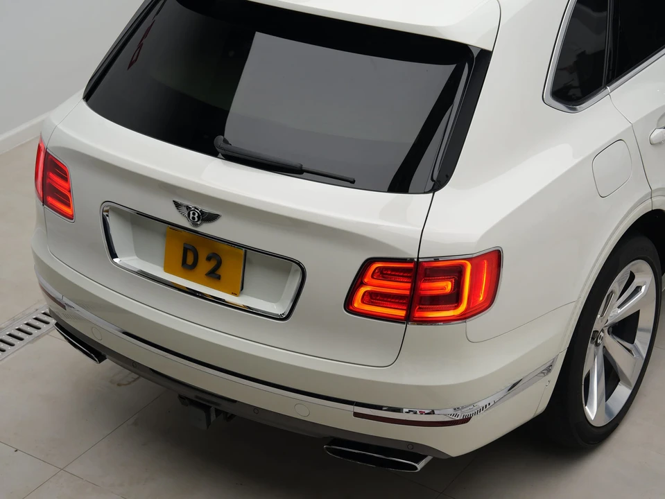 2017 Bentley Bentayga - Image 22 of 31