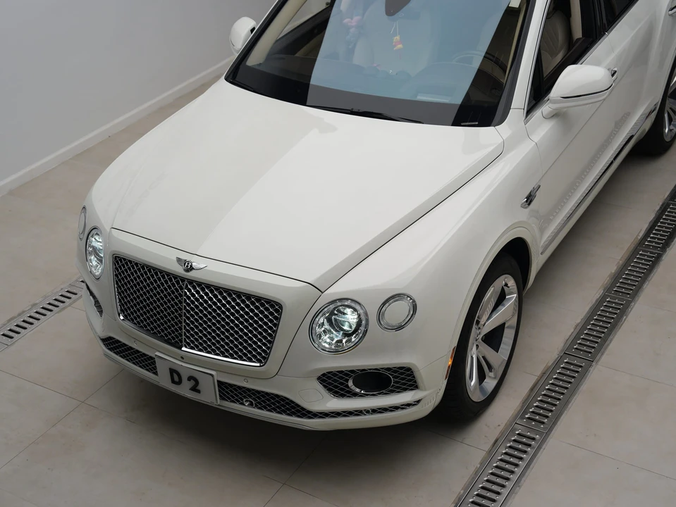 2017 Bentley Bentayga - Image 23 of 31
