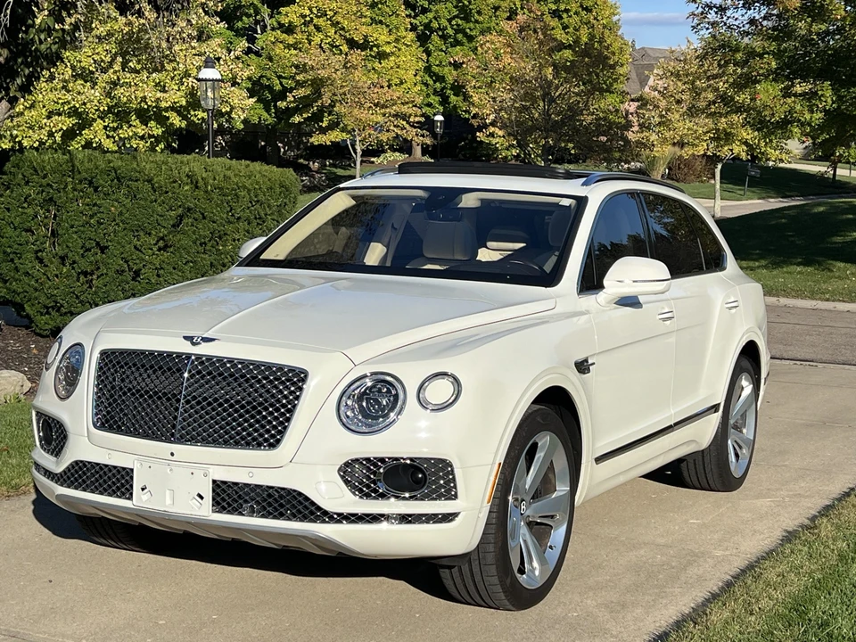 2017 Bentley Bentayga - Image 3 of 31