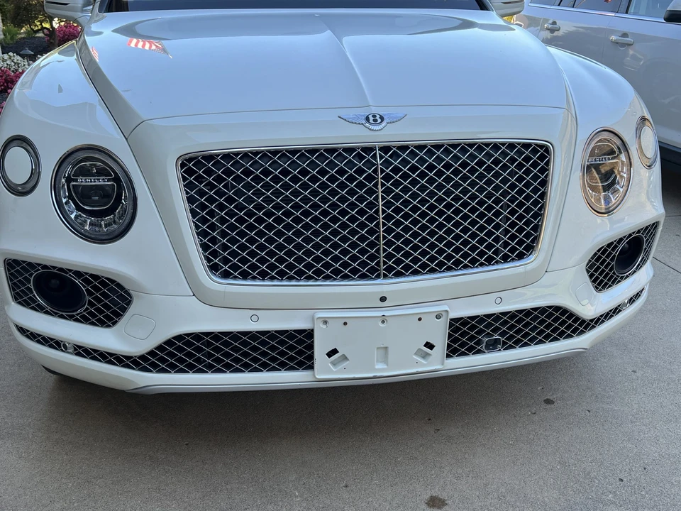 2017 Bentley Bentayga - Image 13 of 31