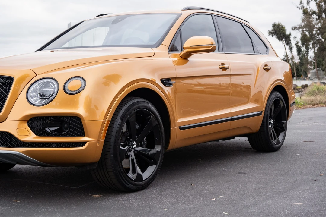 2017 Bentley Bentayga - Image 18 of 31