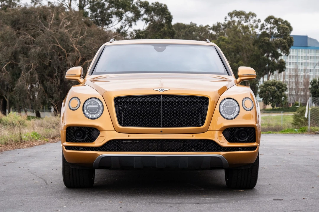 2017 Bentley Bentayga - Image 8 of 31