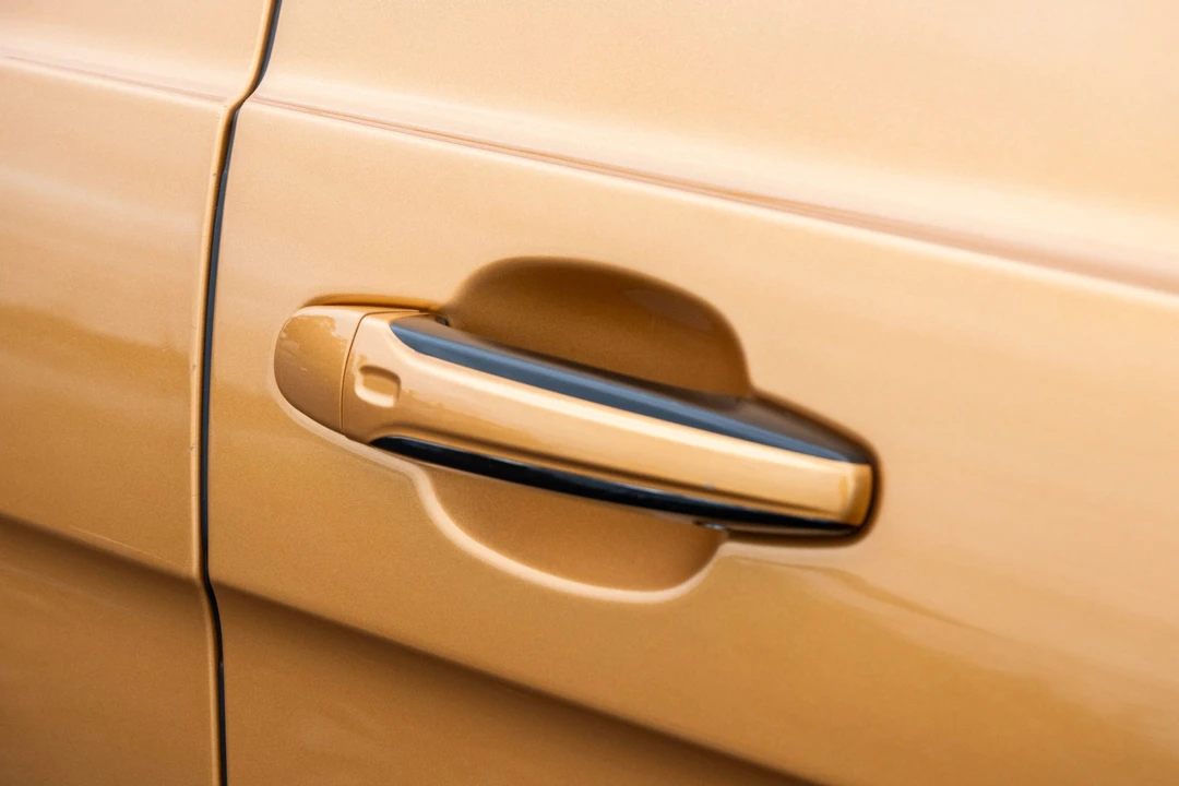 2017 Bentley Bentayga - Image 27 of 31
