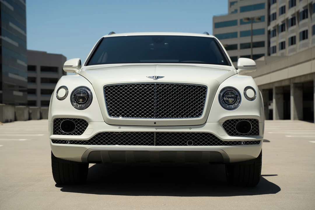 2017 Bentley Bentayga - Image 7 of 31