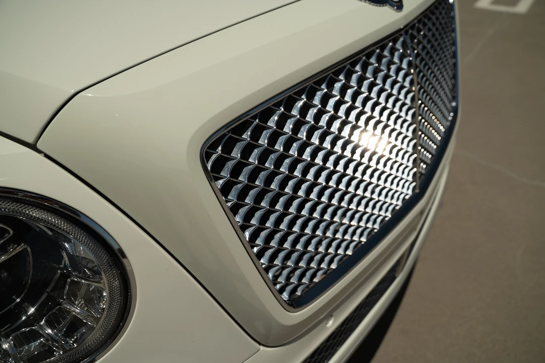 2017 Bentley Bentayga - Image 27 of 31