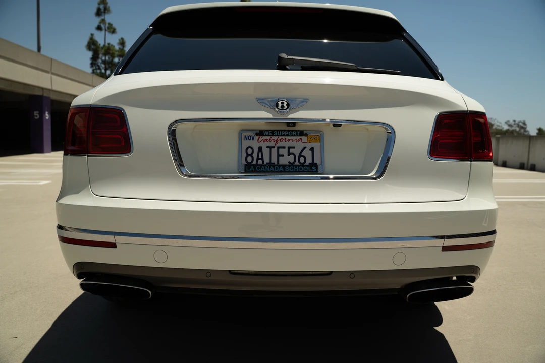 2017 Bentley Bentayga - Image 15 of 31