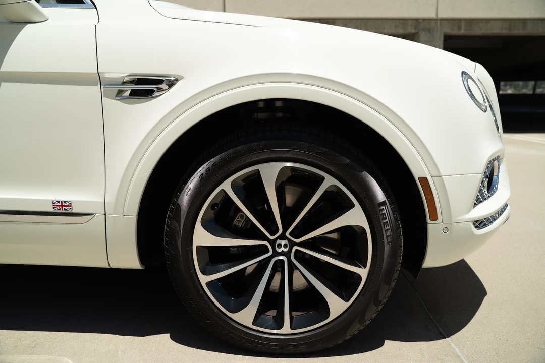 2017 Bentley Bentayga - Image 31 of 31