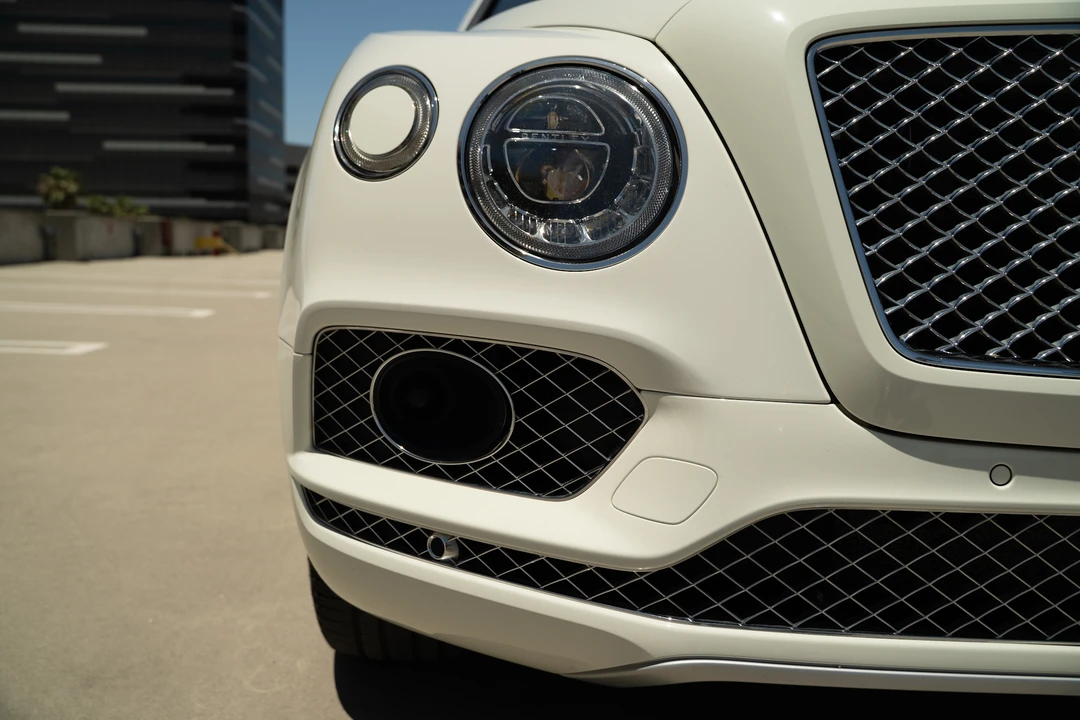 2017 Bentley Bentayga - Image 28 of 31