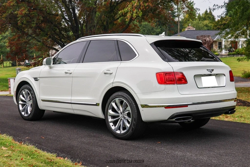 2017 Bentley Bentayga - Image 6 of 12