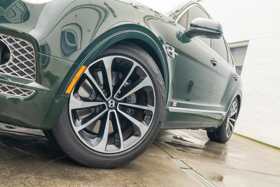 2017 Bentley Bentayga - Image 3 of 31
